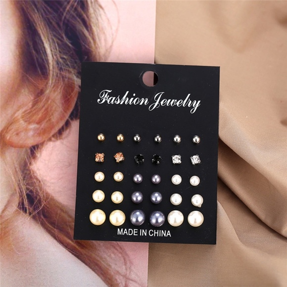 **DAVIDA* 30-Pc Assorted Fashion Stud Earring Set - Picture 5 of 8